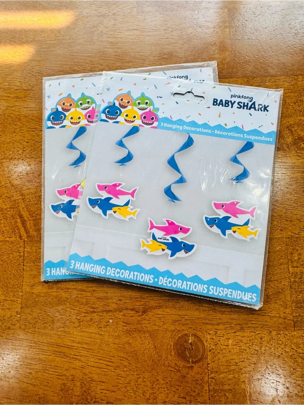 D8 Party Decorations- Baby Shark 14 piece party kit set ￼